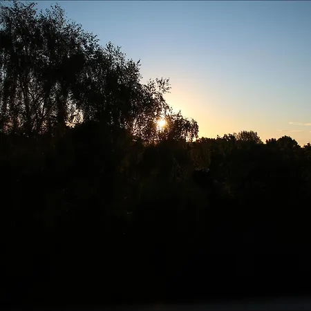 Rod32 Schneider Apartment